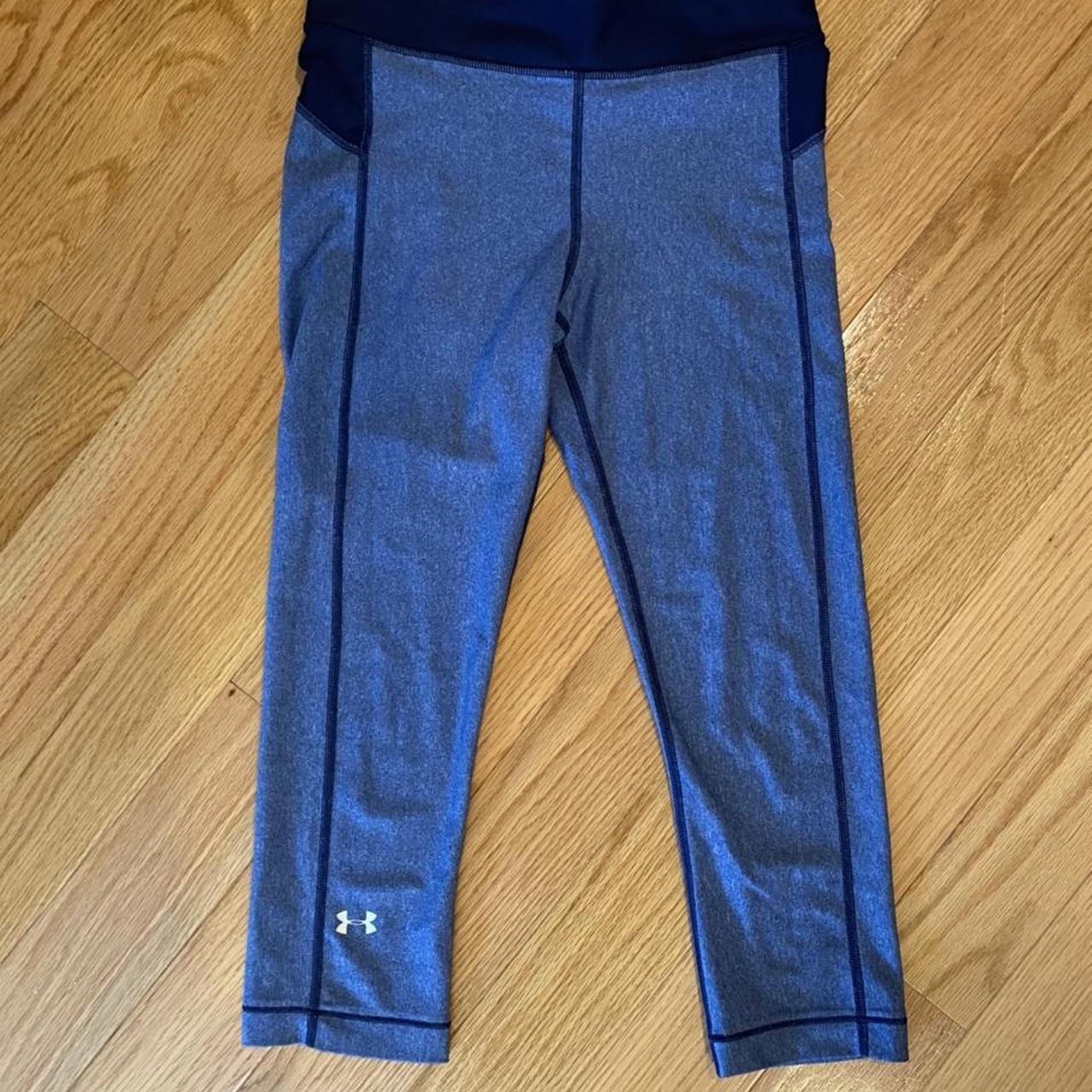 Under armour navy blue leggings Xs Has a pocket - Depop