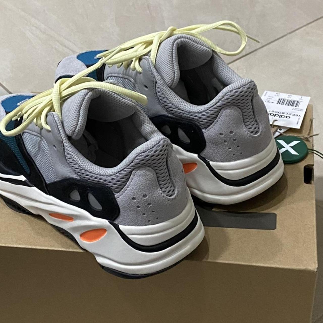 Yeezy 700 Runner nuove con cartellino,vedo per... - Depop