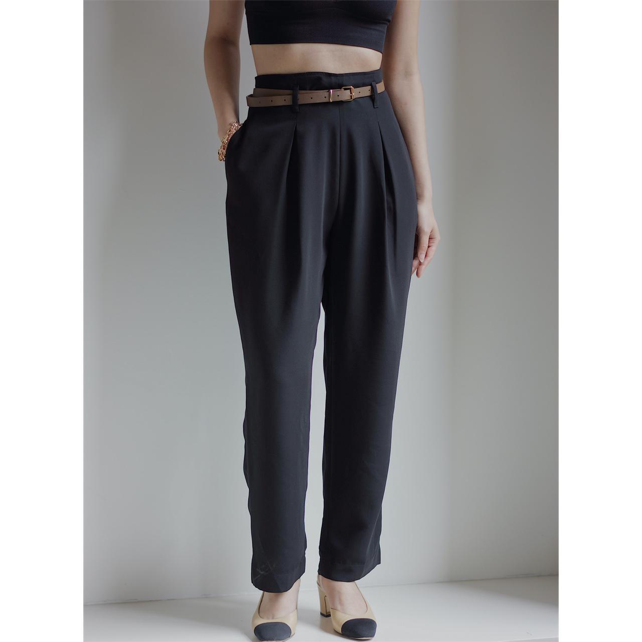 High-waisted tapered pants - Some 80s vibrant trend...