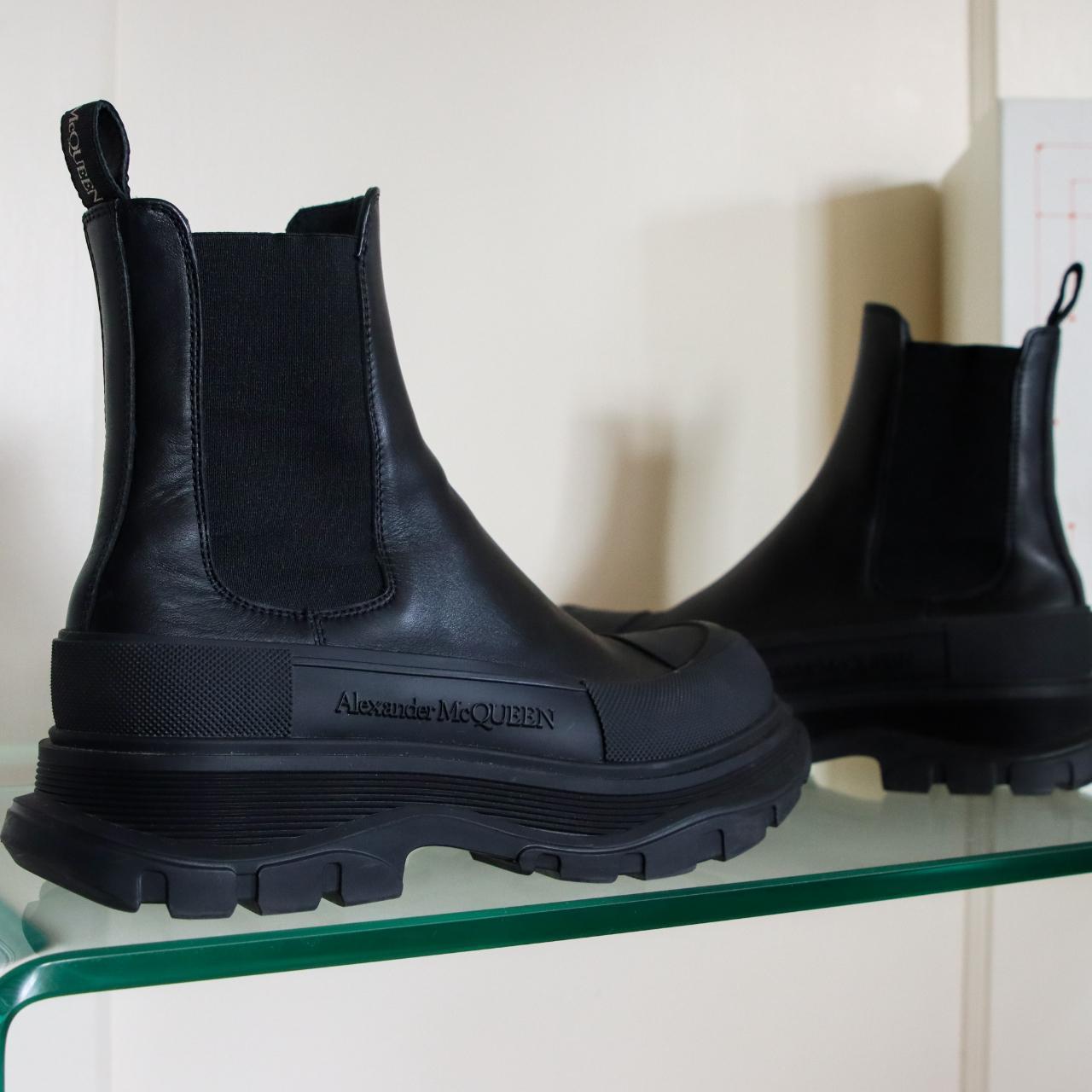 Alexander McQueen black Tread-Slick Chealsea boots
