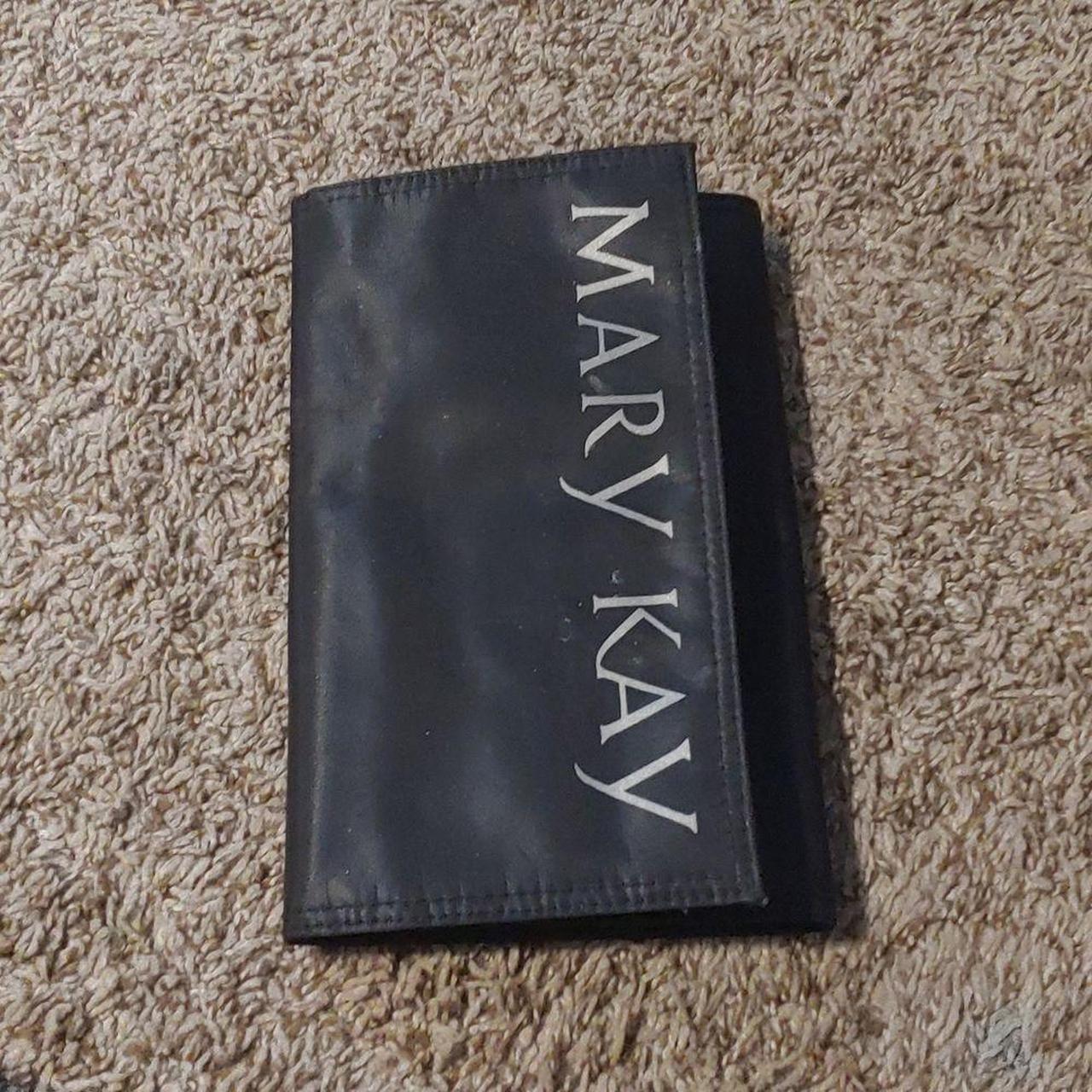 Product Image 1 - Mary kay makeup pouch
smoke free