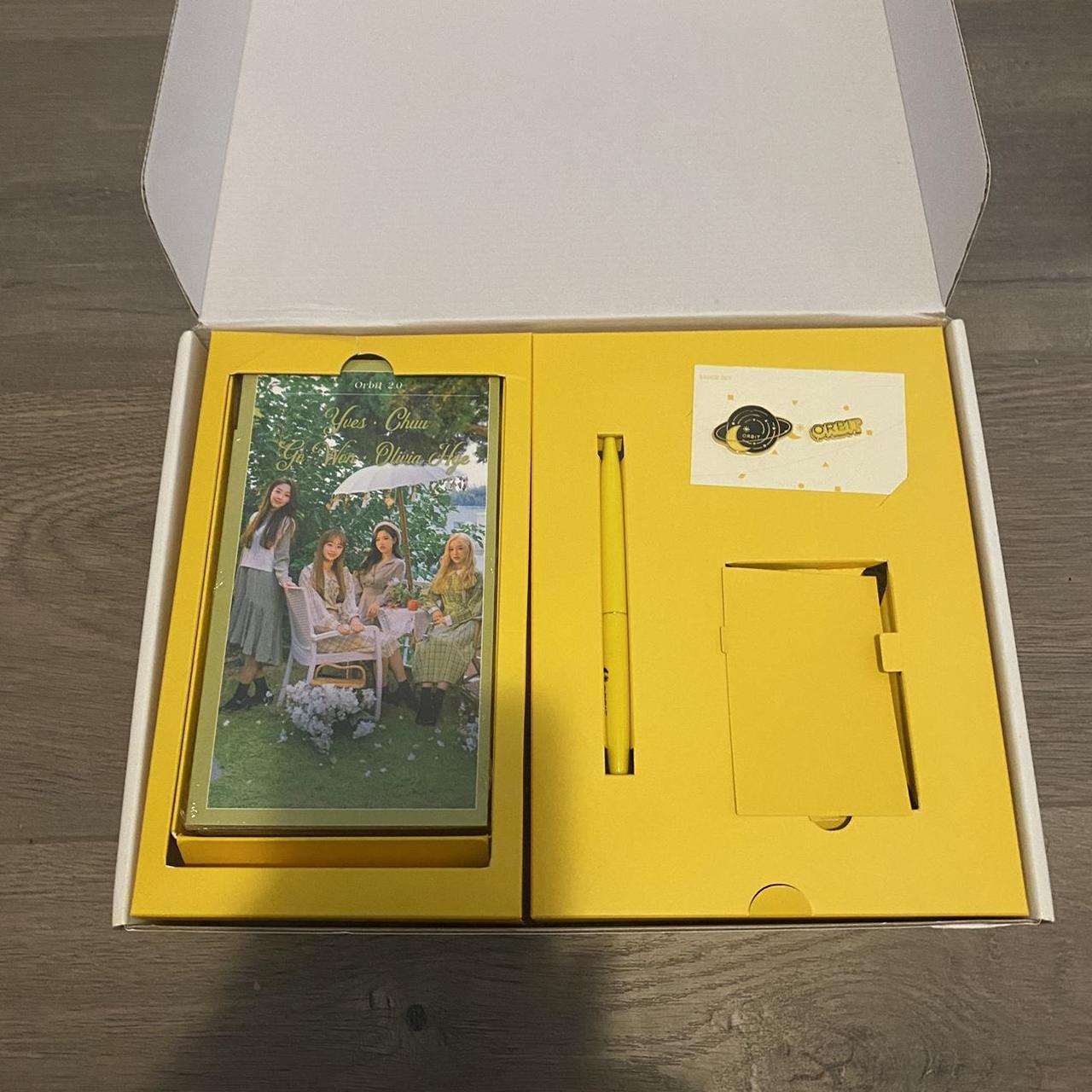 loona orbit 2.0 2nd fan club kit comes with | Depop