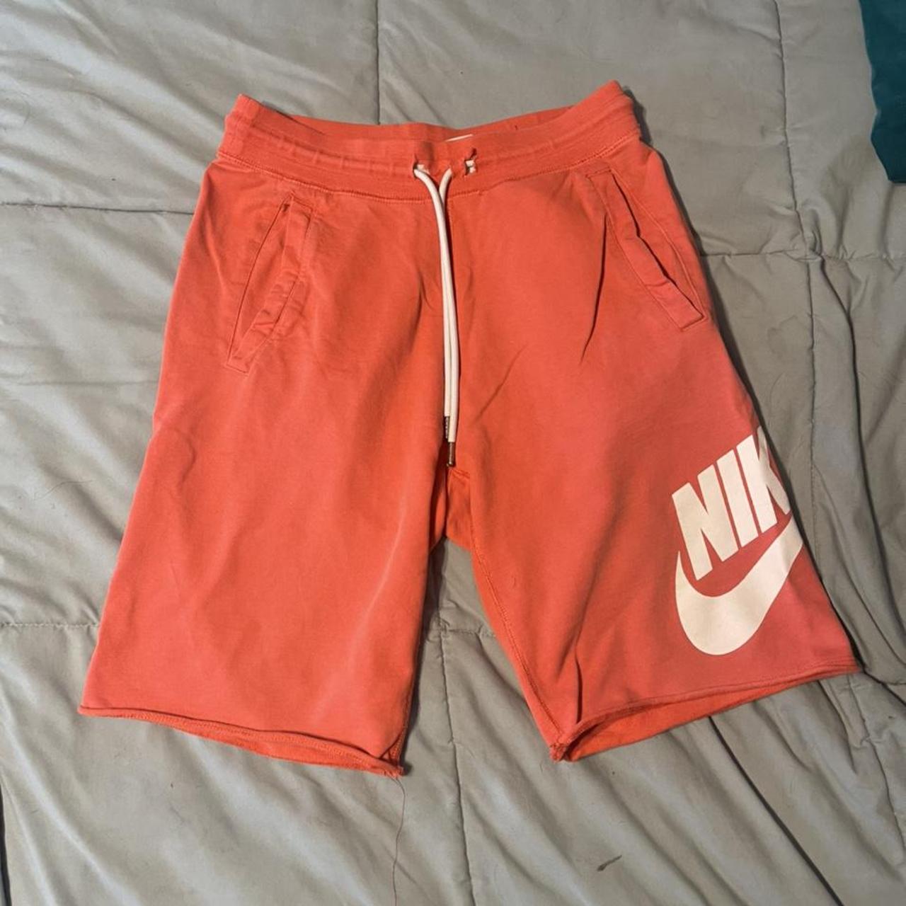 Salmon hotsell nike shorts