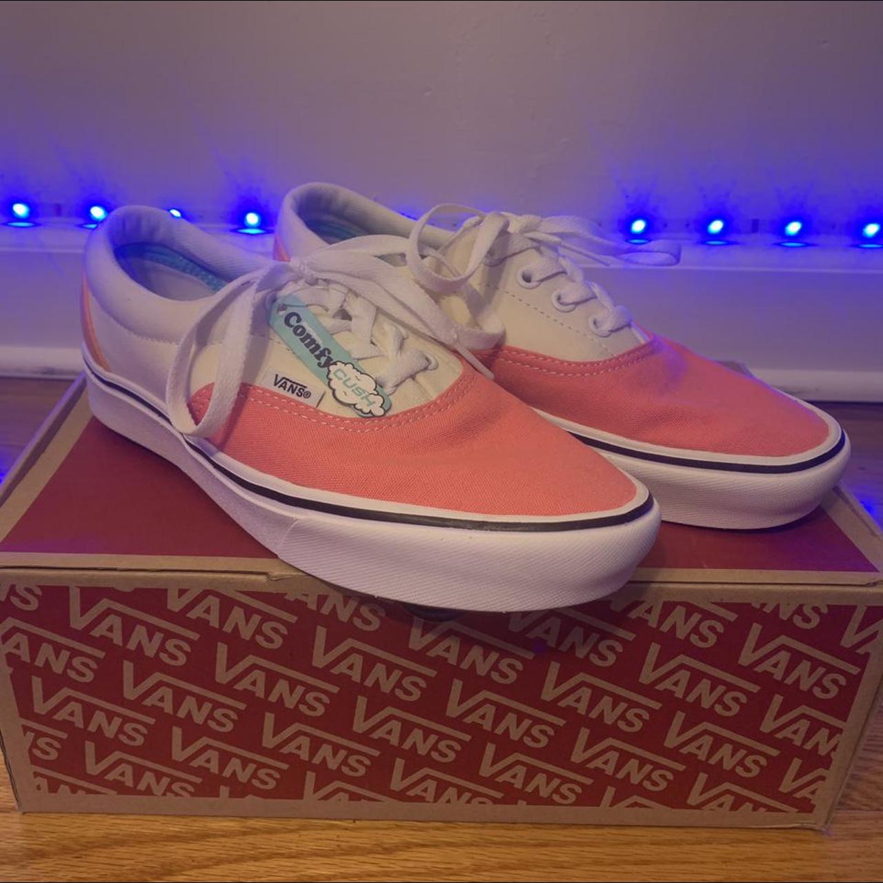 Vans 2024 comfycush strawberry