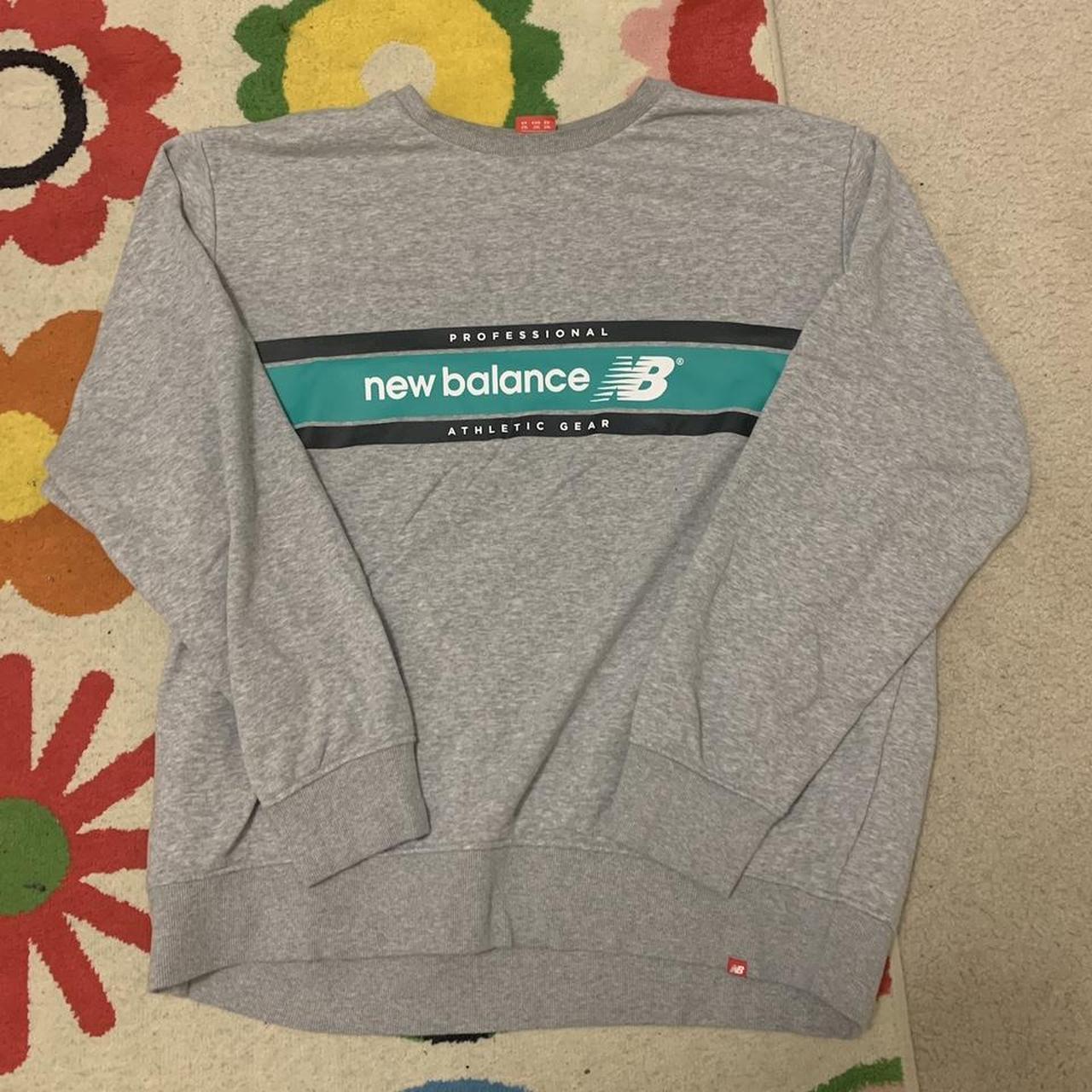 New Balance Men's Grey and Green Sweatshirt Depop