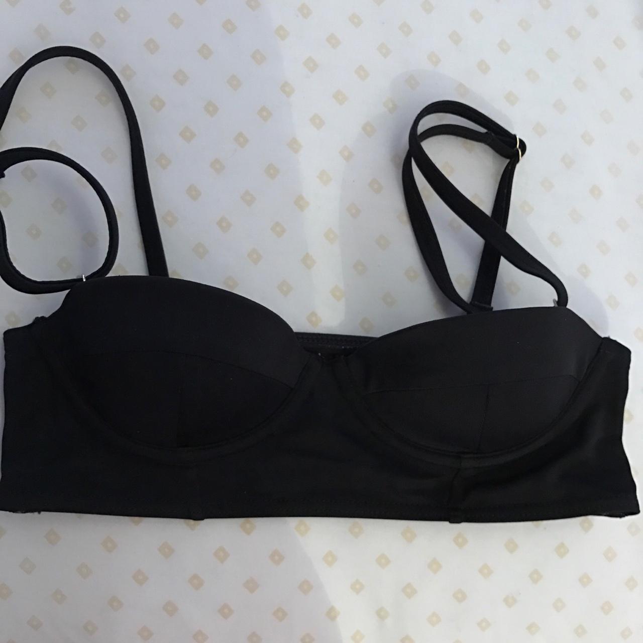bikini top in size 2. fits like an xs and... Depop