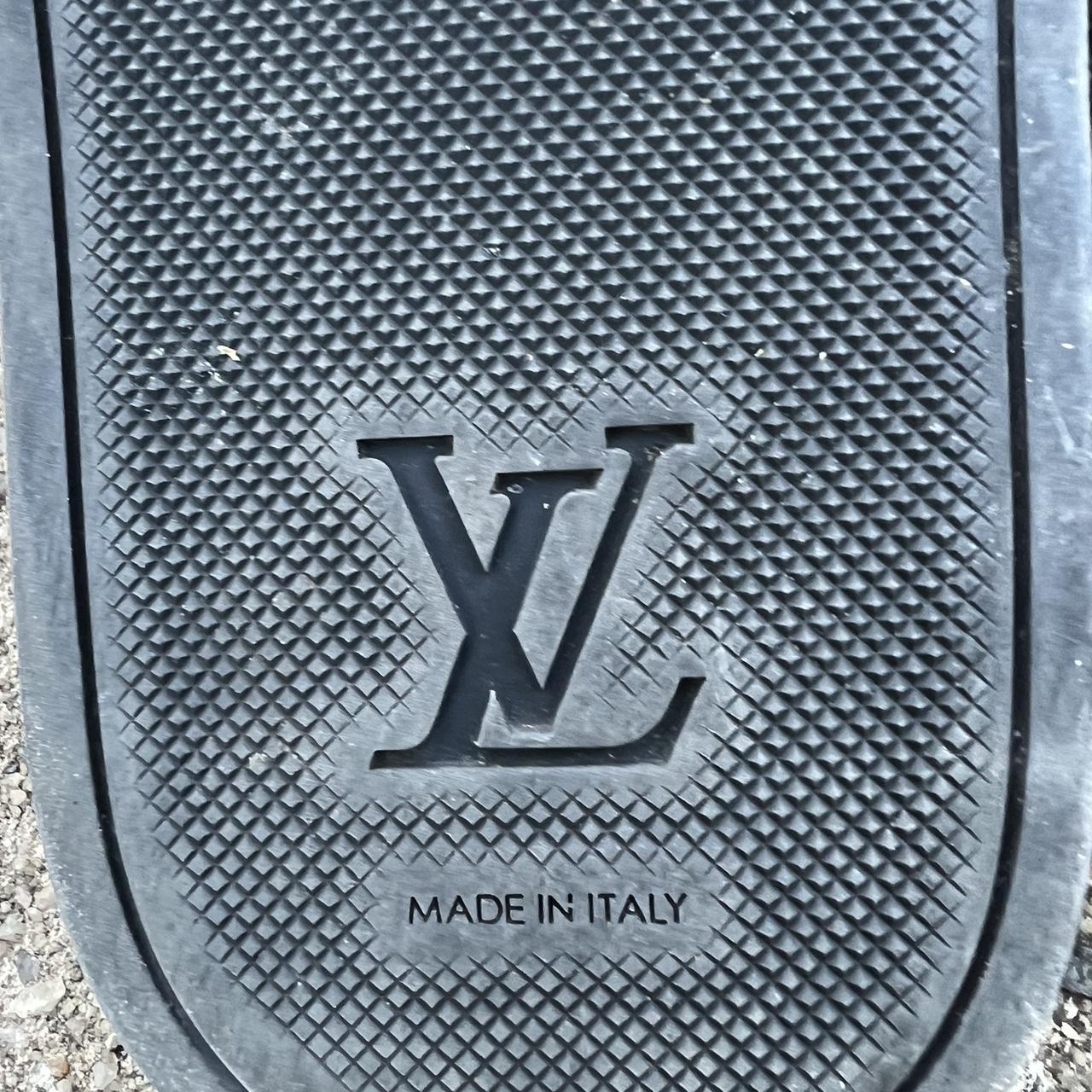 Louis Vuitton slides size uk 8 slippers authentic - Depop
