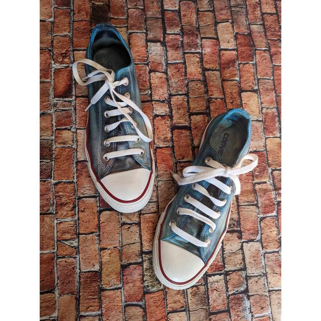 grey converse size 2
