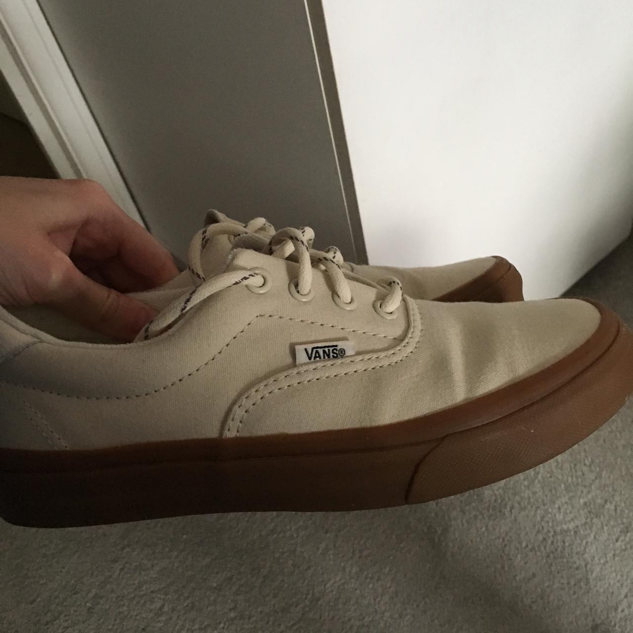 Vans cream cheap gum sole