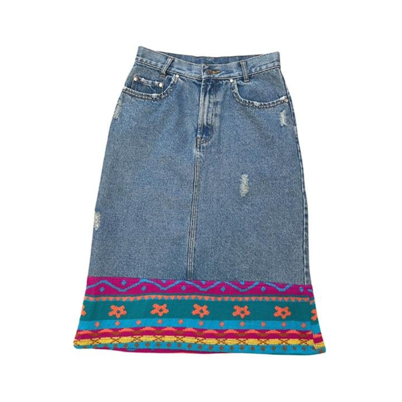 Vintage denim midi skirt with geometric patterned... - Depop
