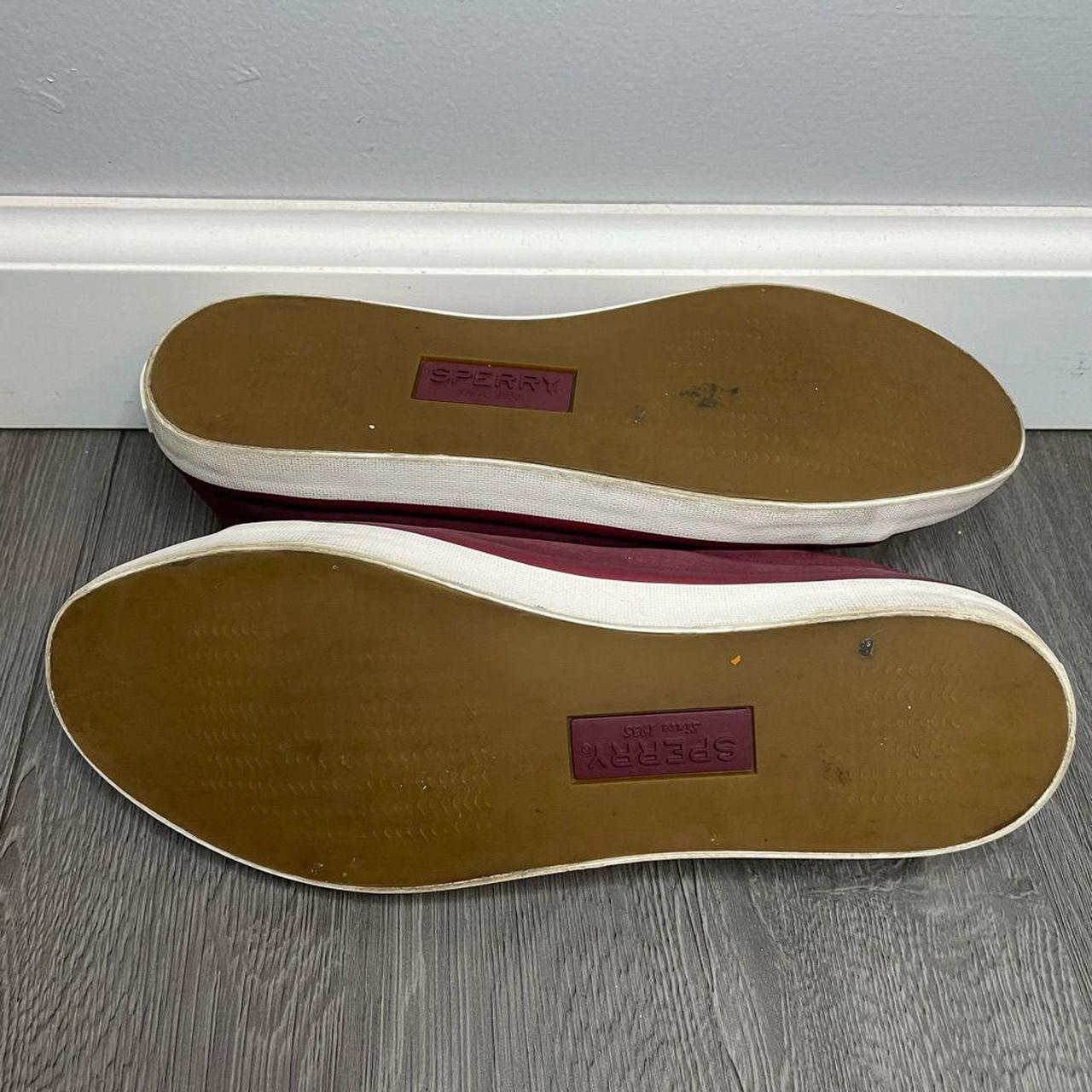 Sperry Women's Red and Gold Trainers (4)