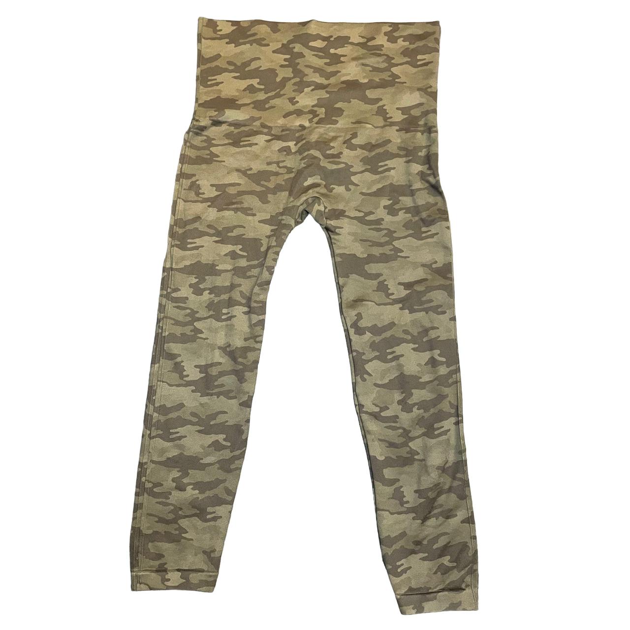 Spanx Camo Capri Leggings Size XL 28 waist 23 - Depop