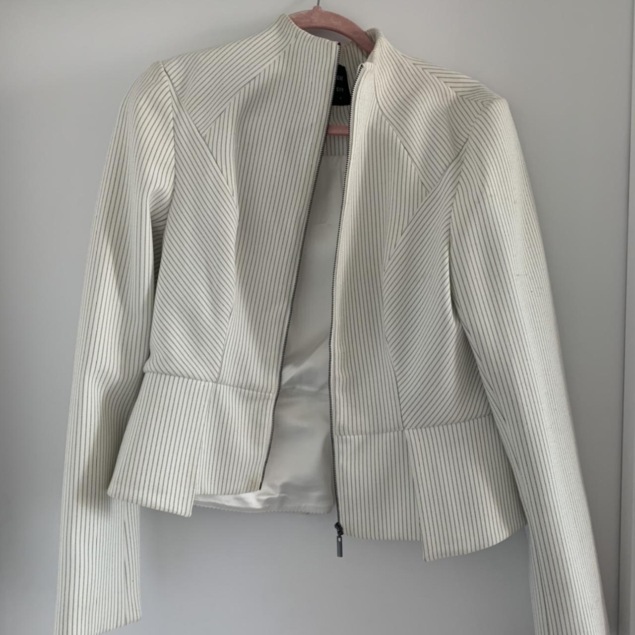 CUE City Pinstripe blazer, never been worn. Size 14. - Depop