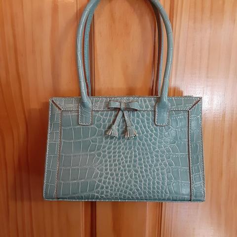 Liz Claiborne FAUX Snakeskin Tote Handbag W/ Matching Change