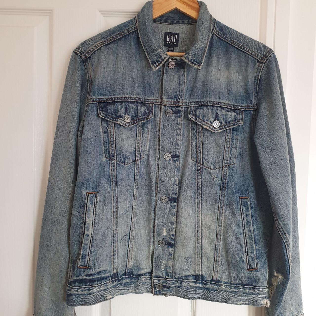 GAP vintage style denim jacket Size is... - Depop