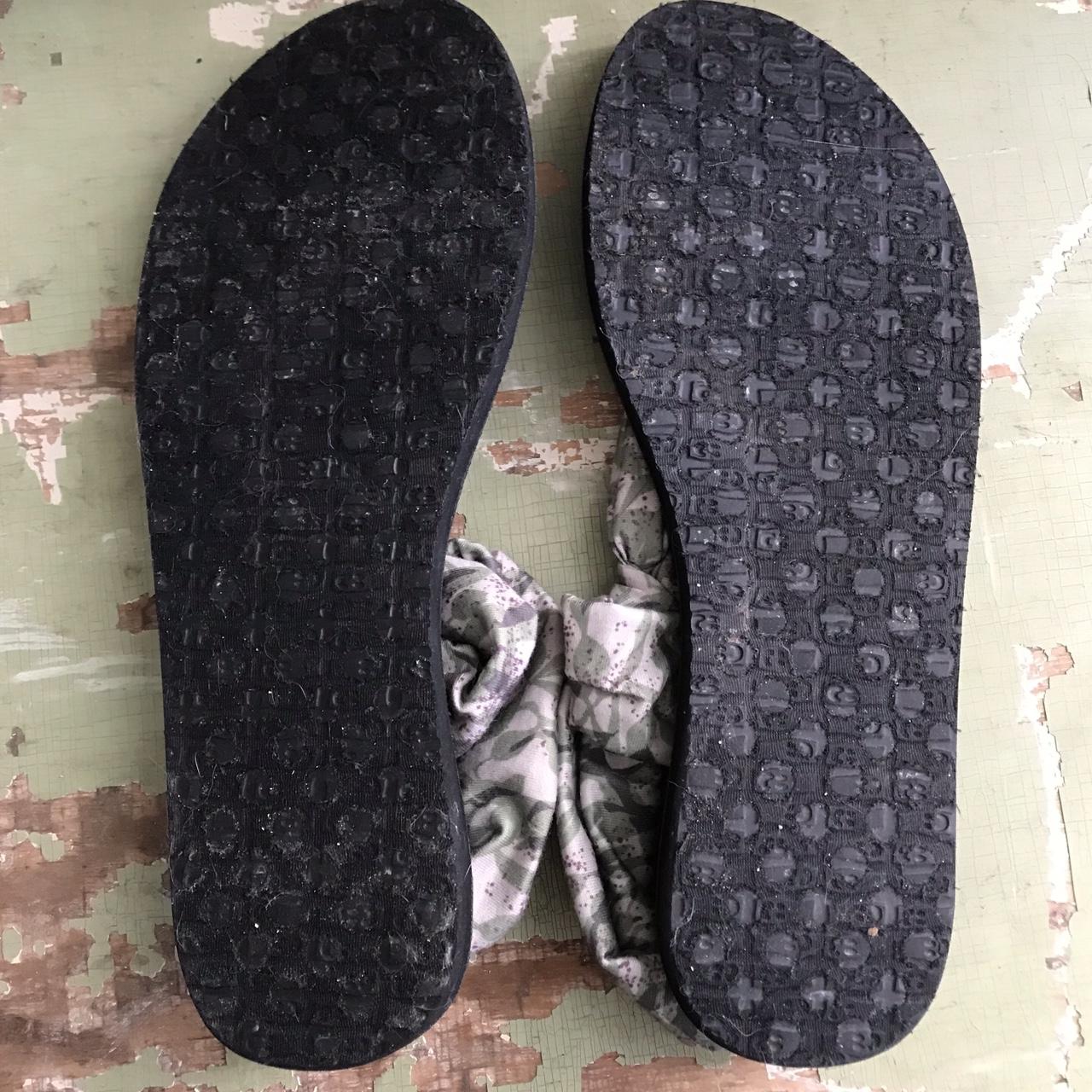sanuk yoga sling ella