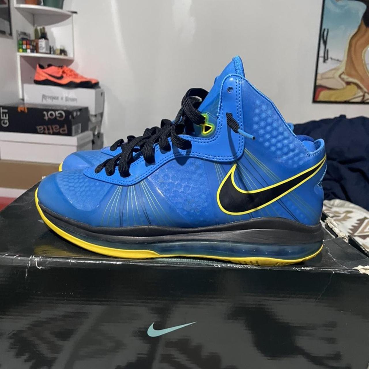 Entourage lebron fashion 8