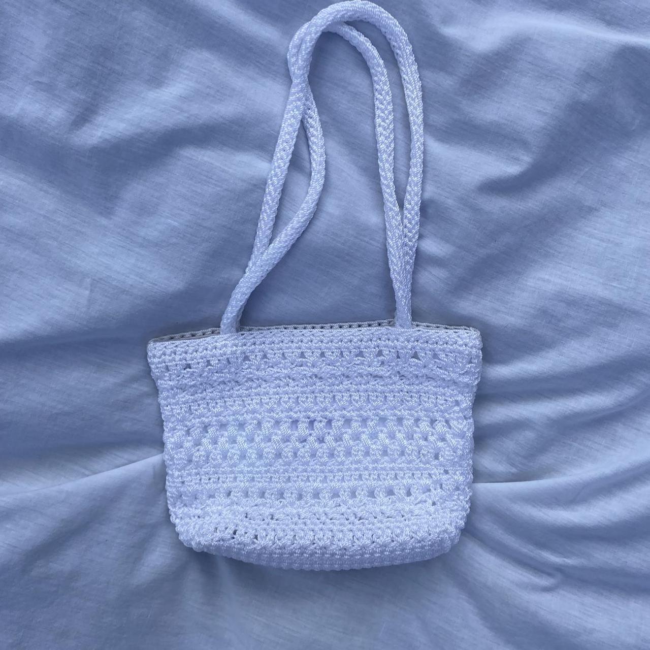 Product Image 1 - White woven handbag

Brand: Lina

Era: 2000s

Style/aesthetic: