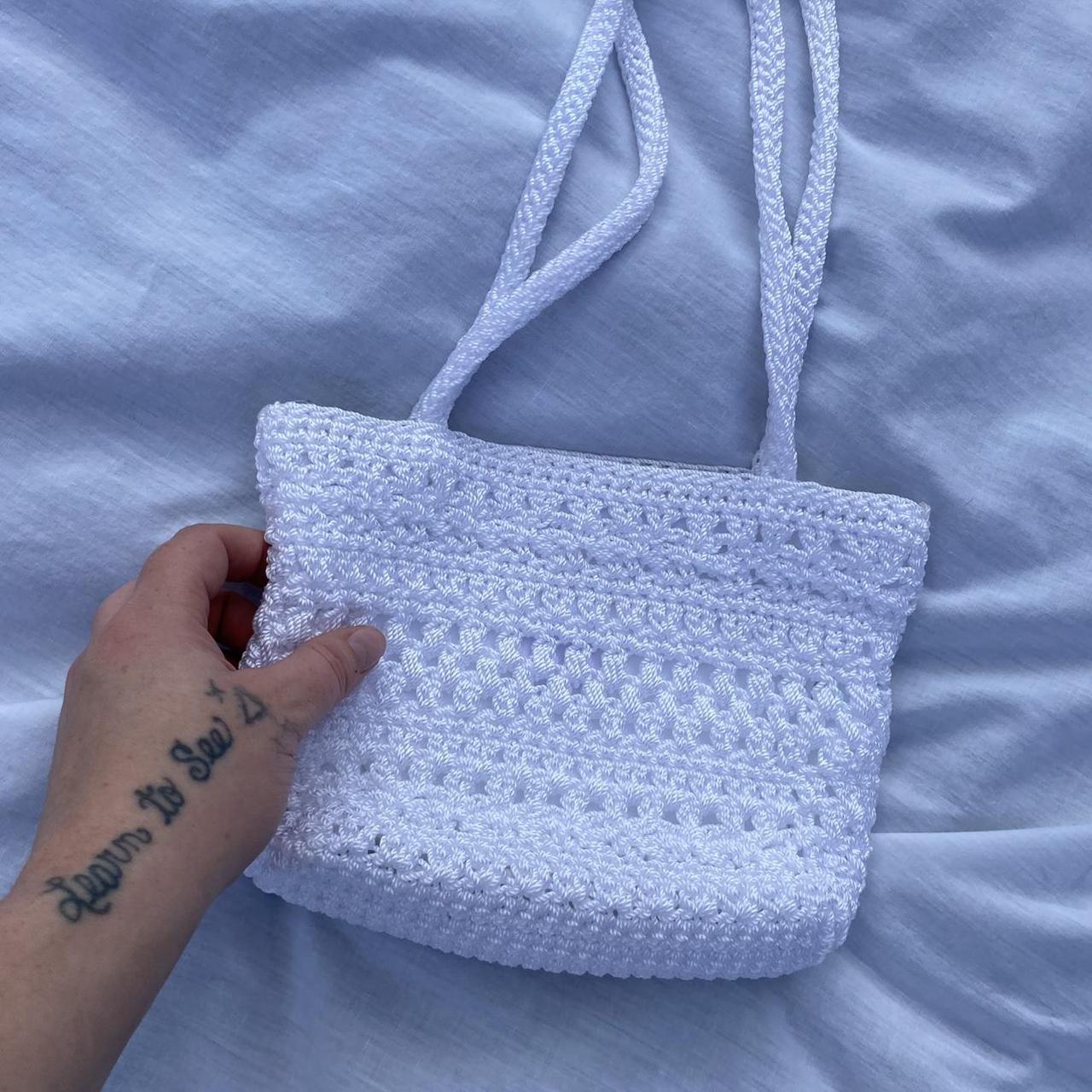 Product Image 4 - White woven handbag

Brand: Lina

Era: 2000s

Style/aesthetic: