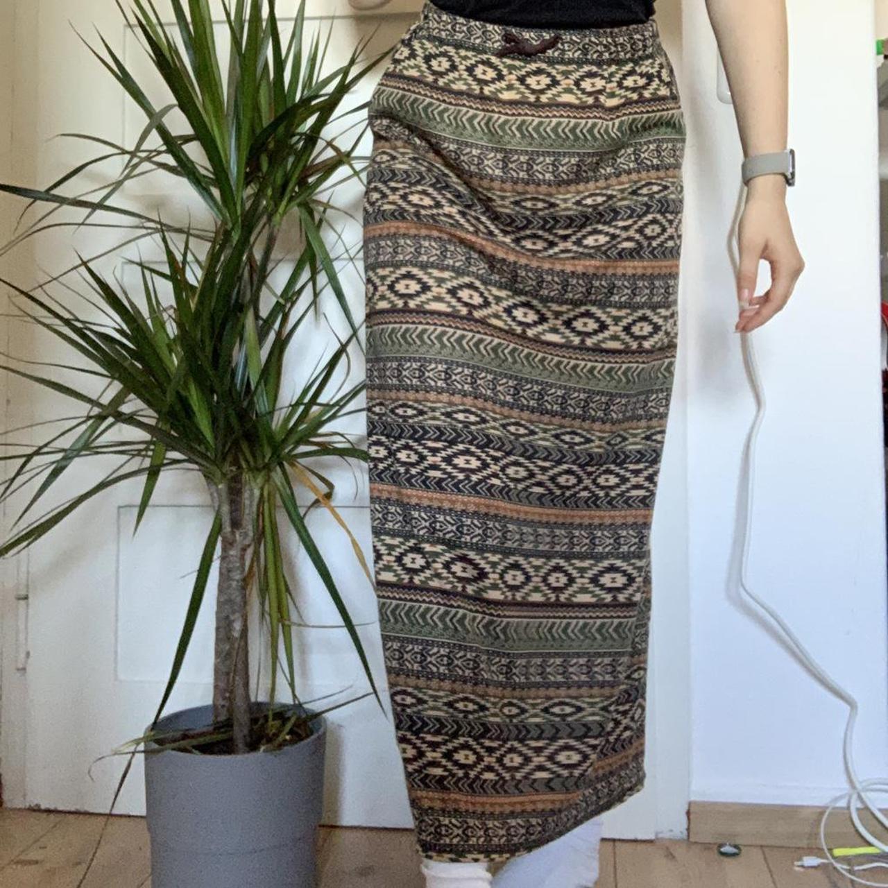 Unbranded Women's Khaki and Brown Skirt (3)