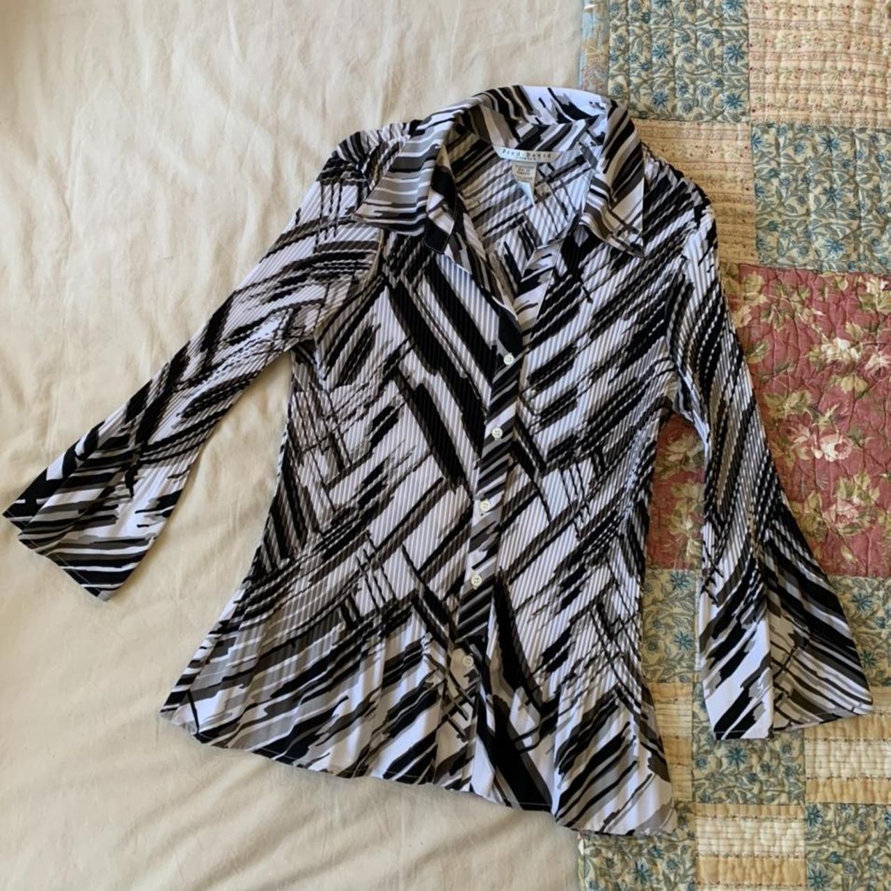 Y2K style top Button down, 3/4 bell sleeves Size... - Depop