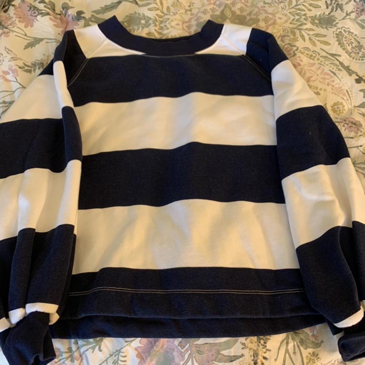 Old Navy Women's Navy and White Jumper | Depop