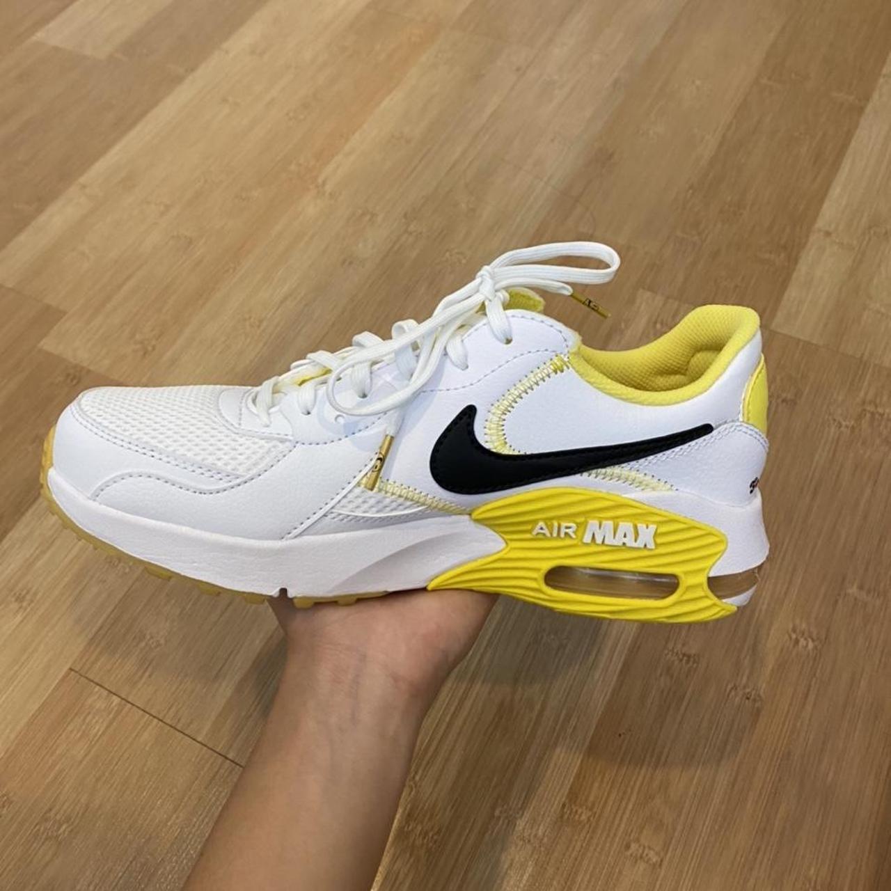wmns nike air max excee white
