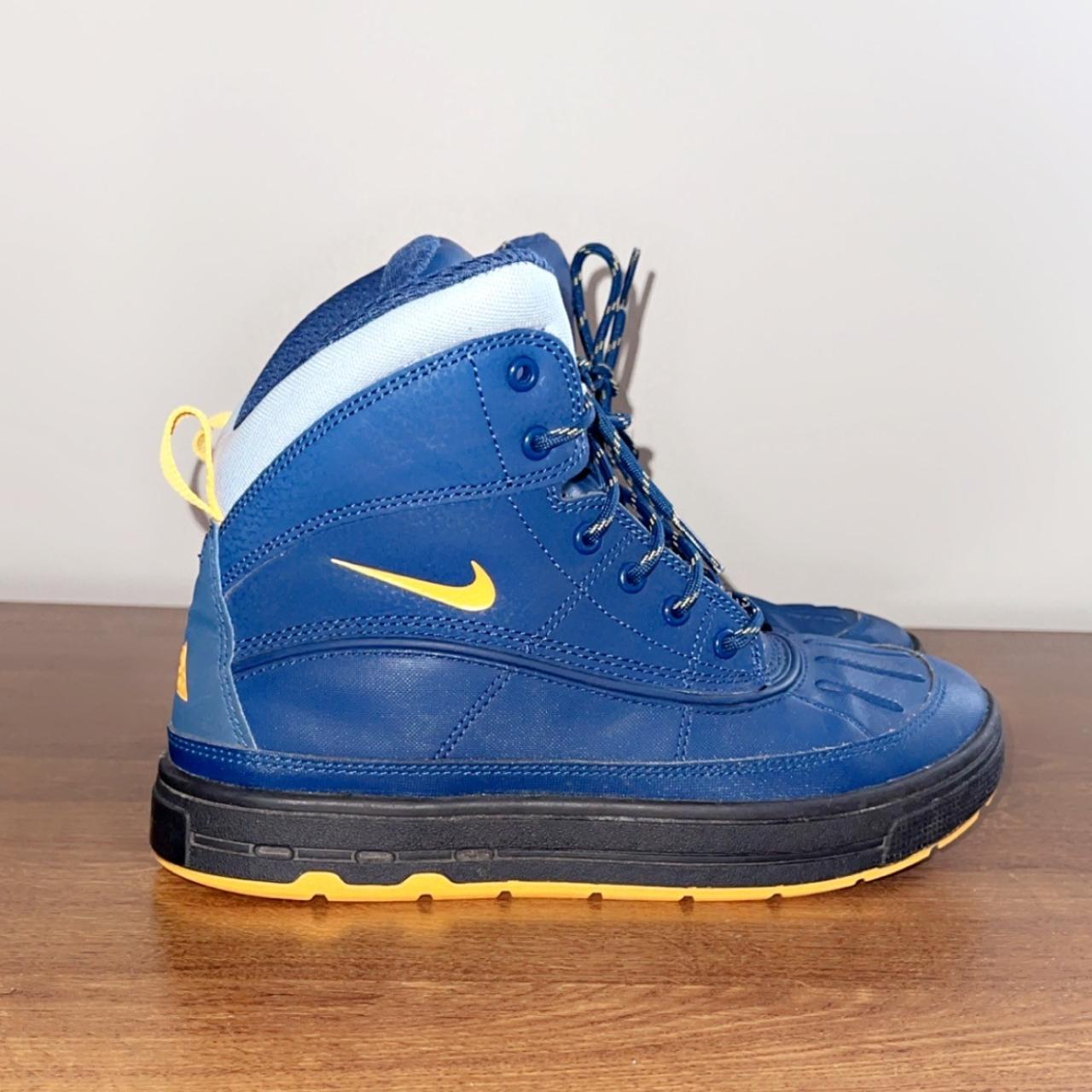 Nike Navy and Blue Boots Depop