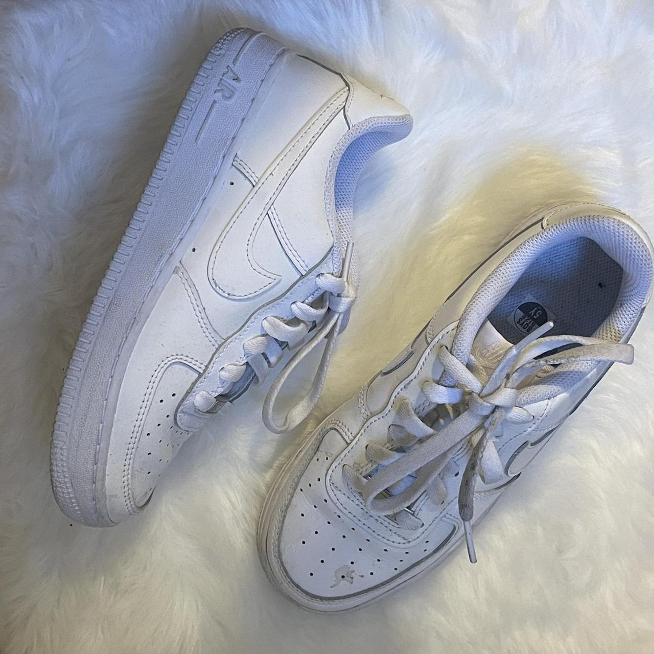 white air force 1’s 🦢🤍 these use to be my favs but i... - Depop