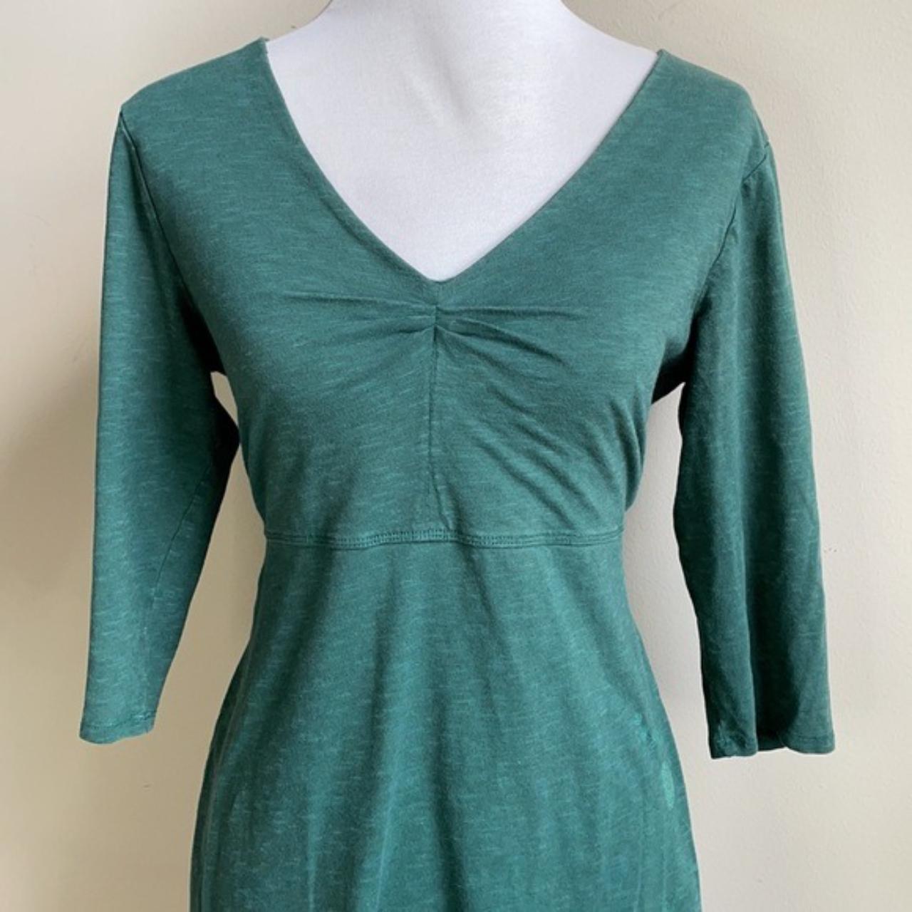 Beautiful hunter green v-neck dress with 3/4... - Depop