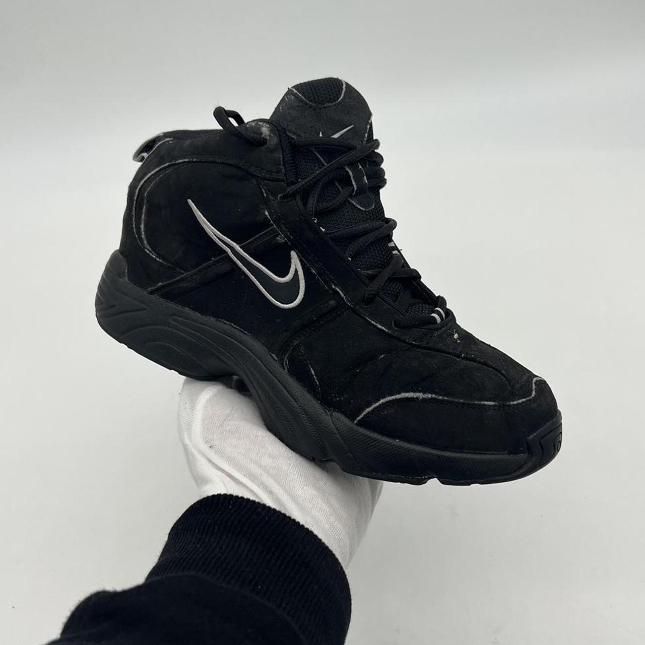 NIKE OVERPLAY 3 BLACK TRAINER UNISEX UK4.5 //... - Depop