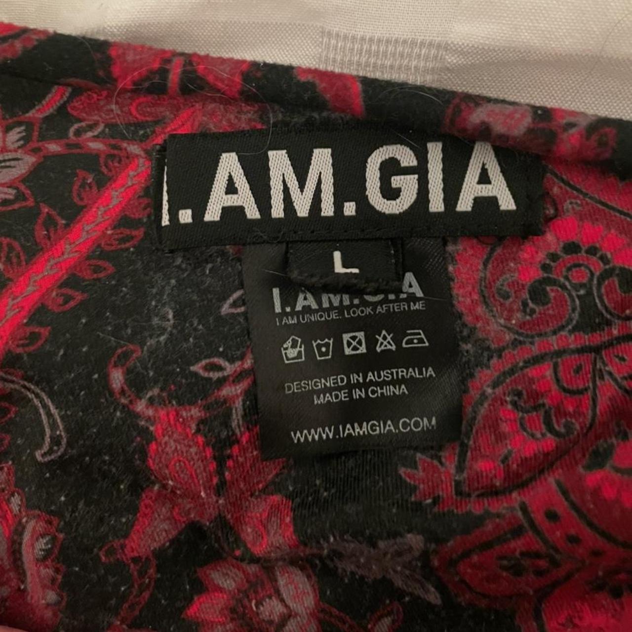 i am gia harlie top in black paisley!! they dont... - Depop