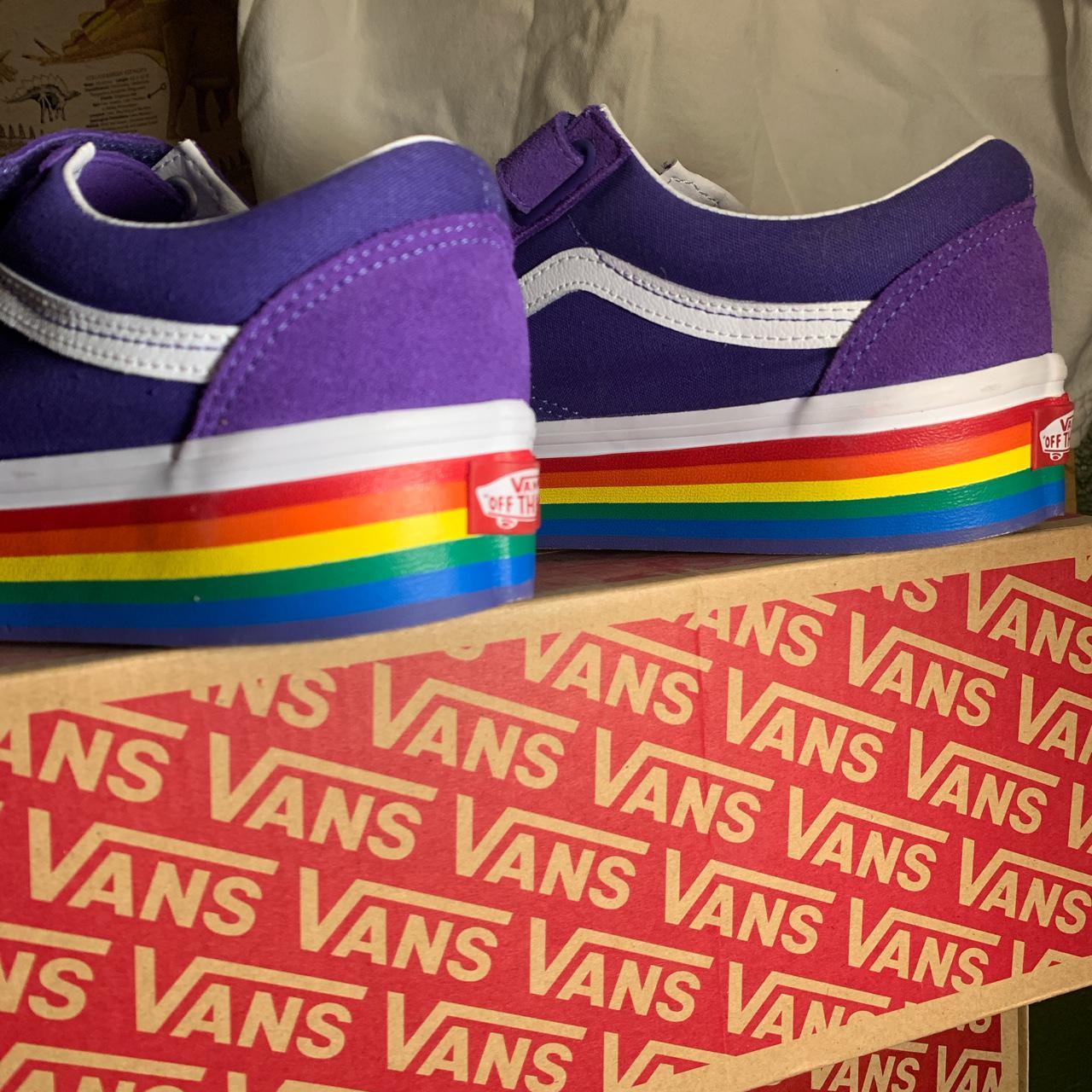 Vans on sale rainbow platform