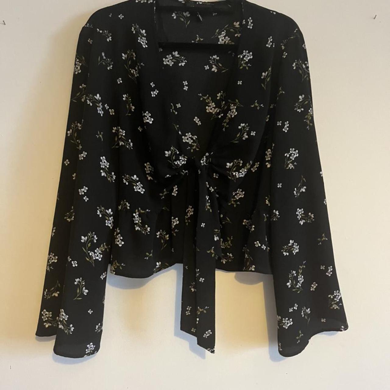 New Look Women's Black Blouse | Depop