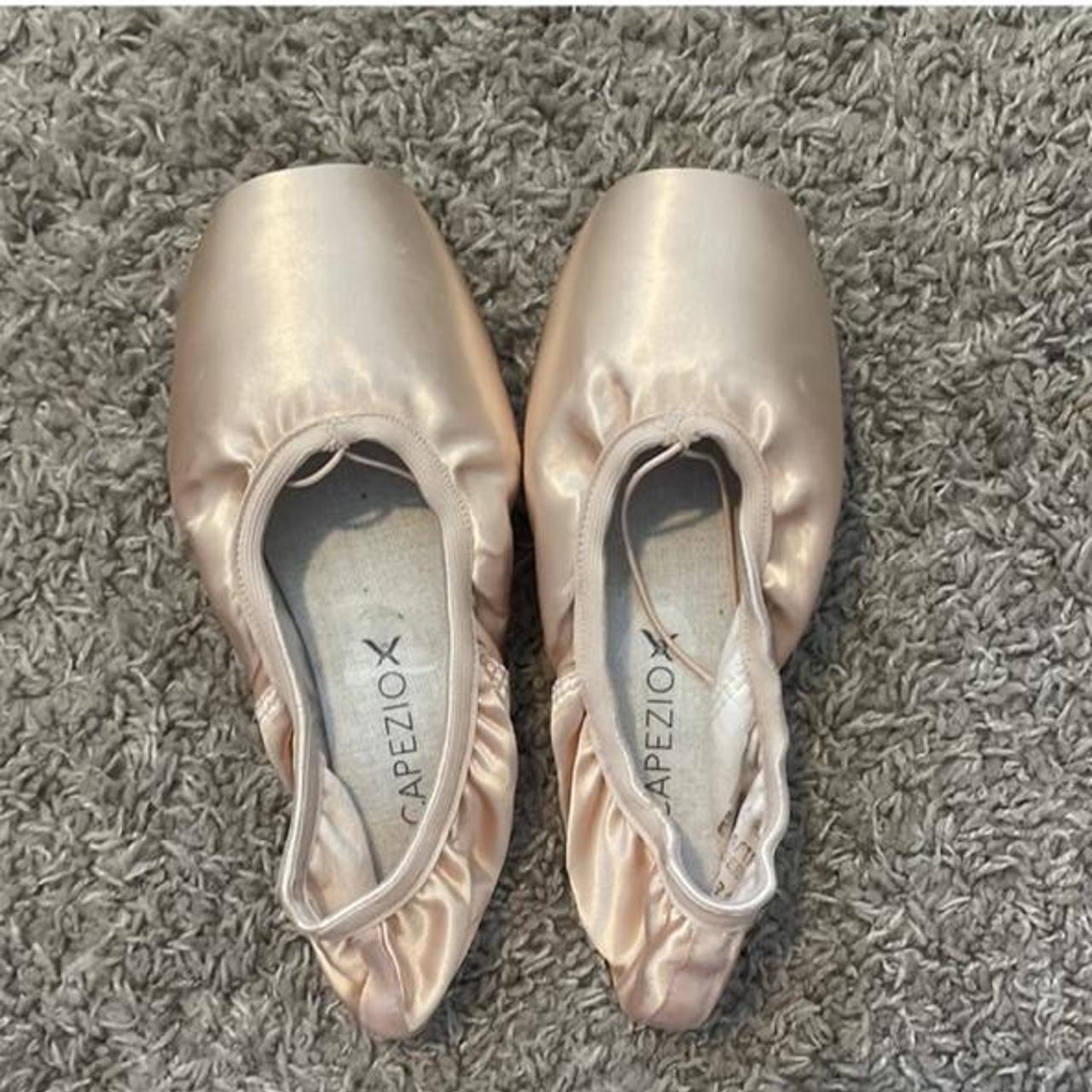 Capezio Women's Ballet-shoes | Depop