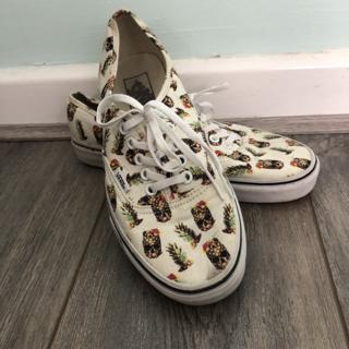 Vans best sale pineapple skull