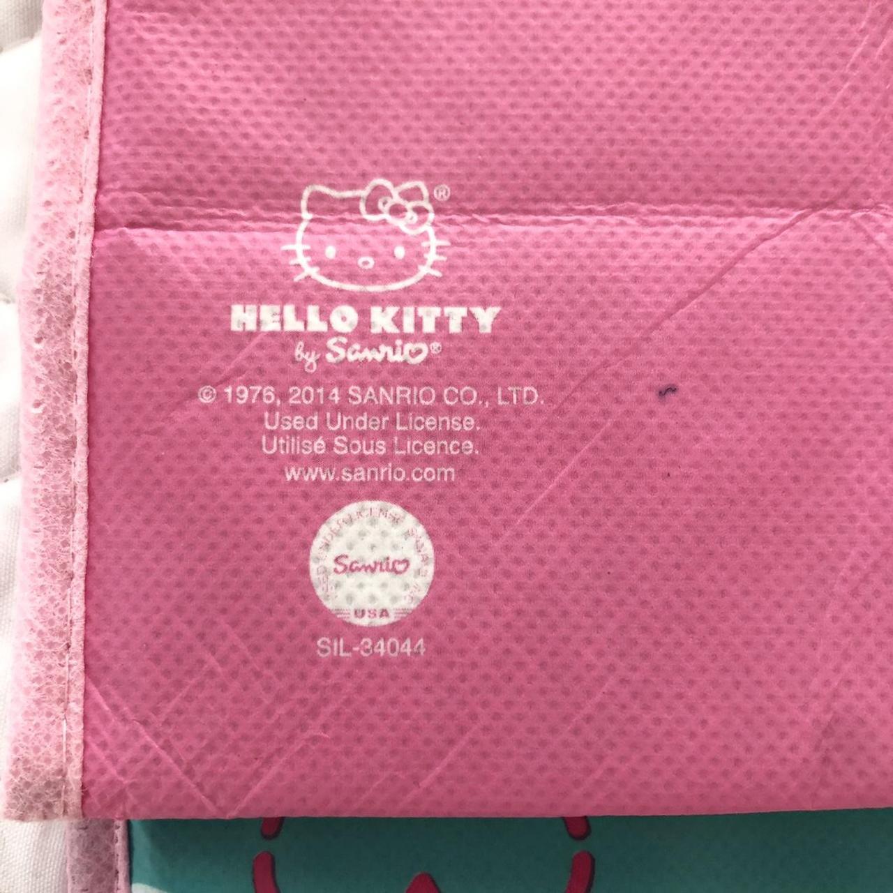 small 2014 hello kitty reusable bag! has marks all... Depop