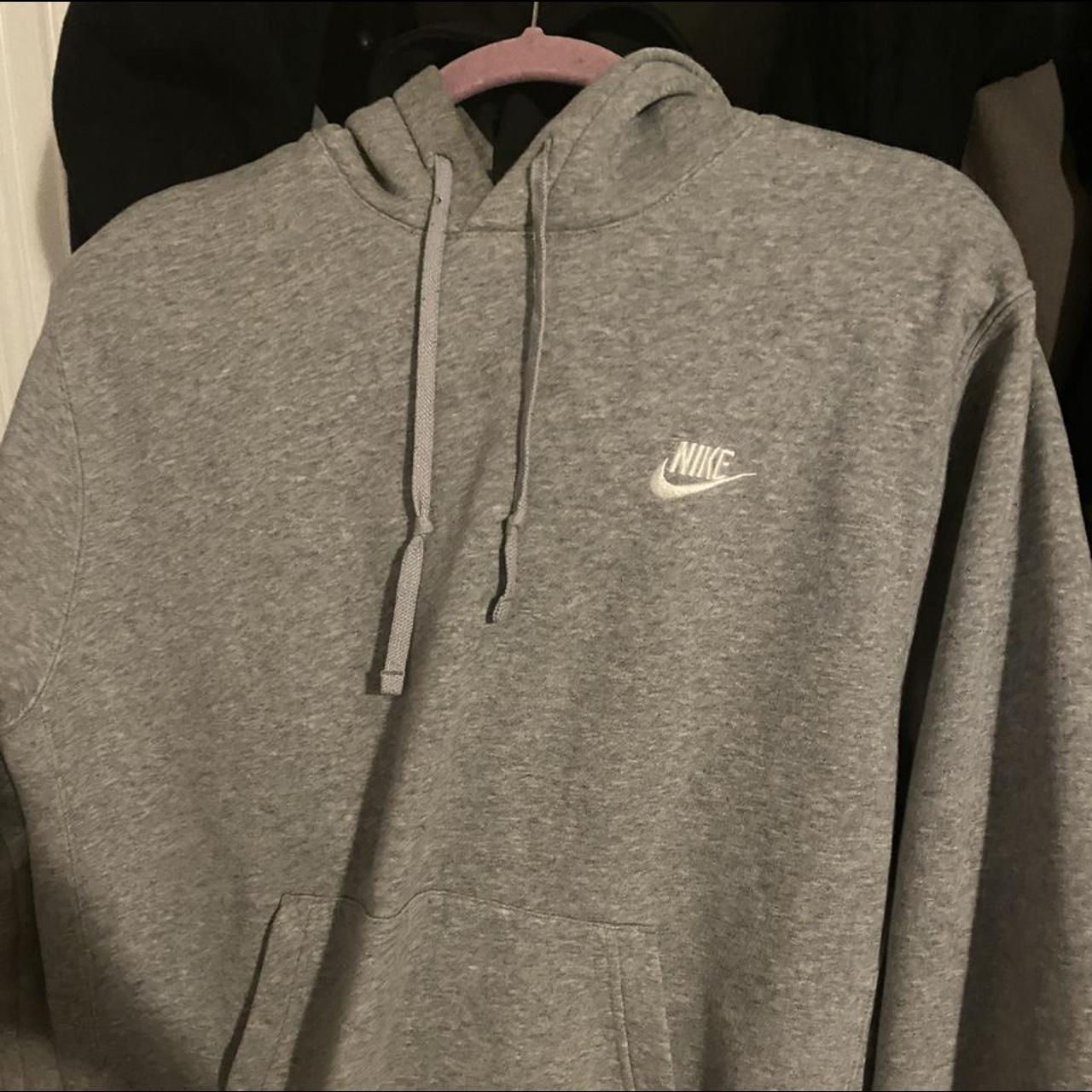 Light grey hotsell nike hoodie