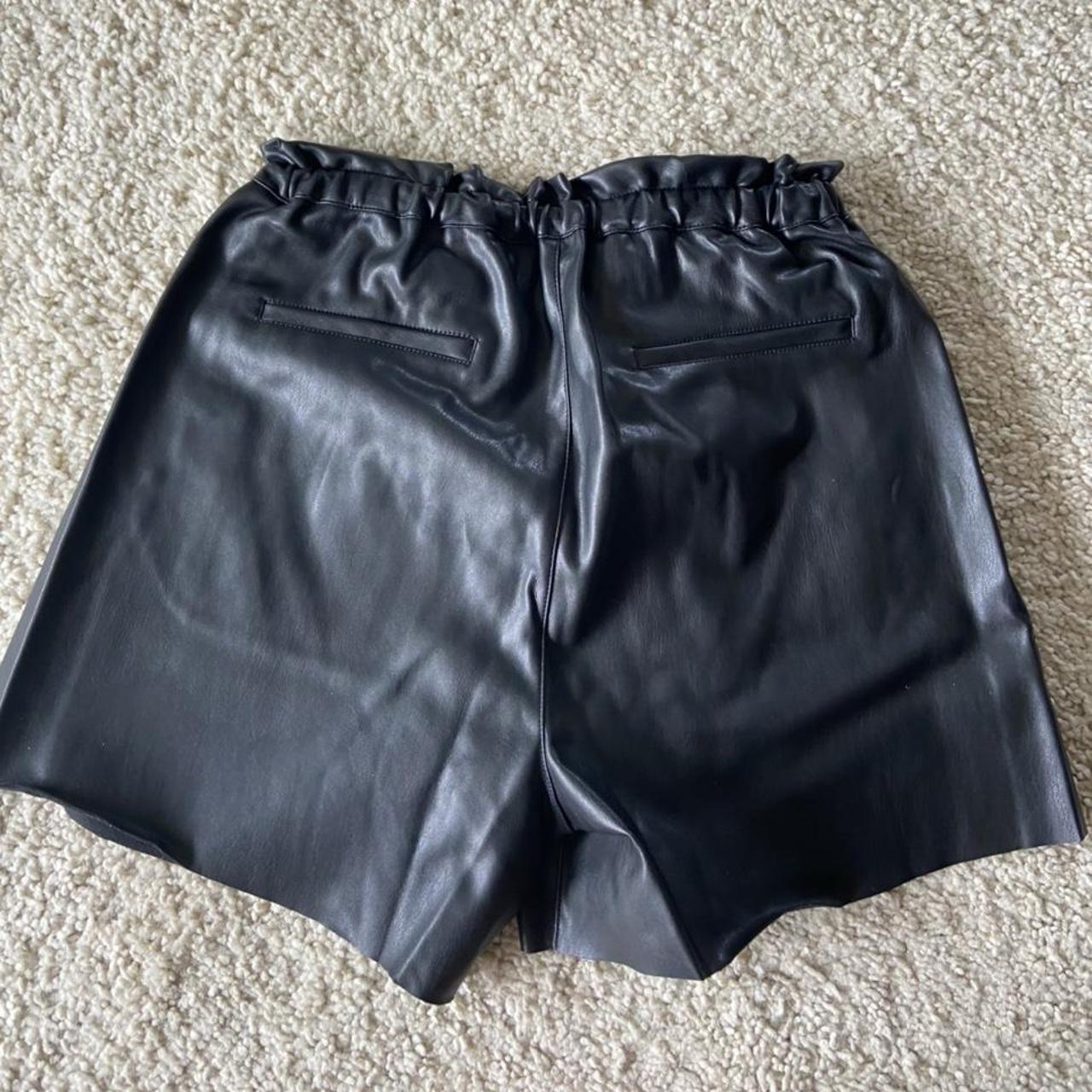 Mango Women's Black Shorts (3)