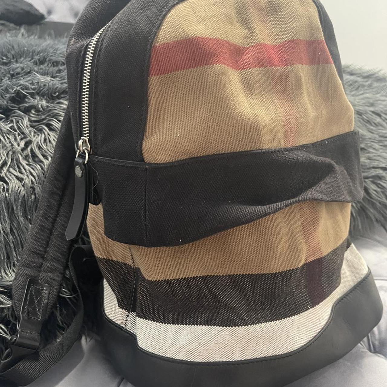 Burberry top kids bag