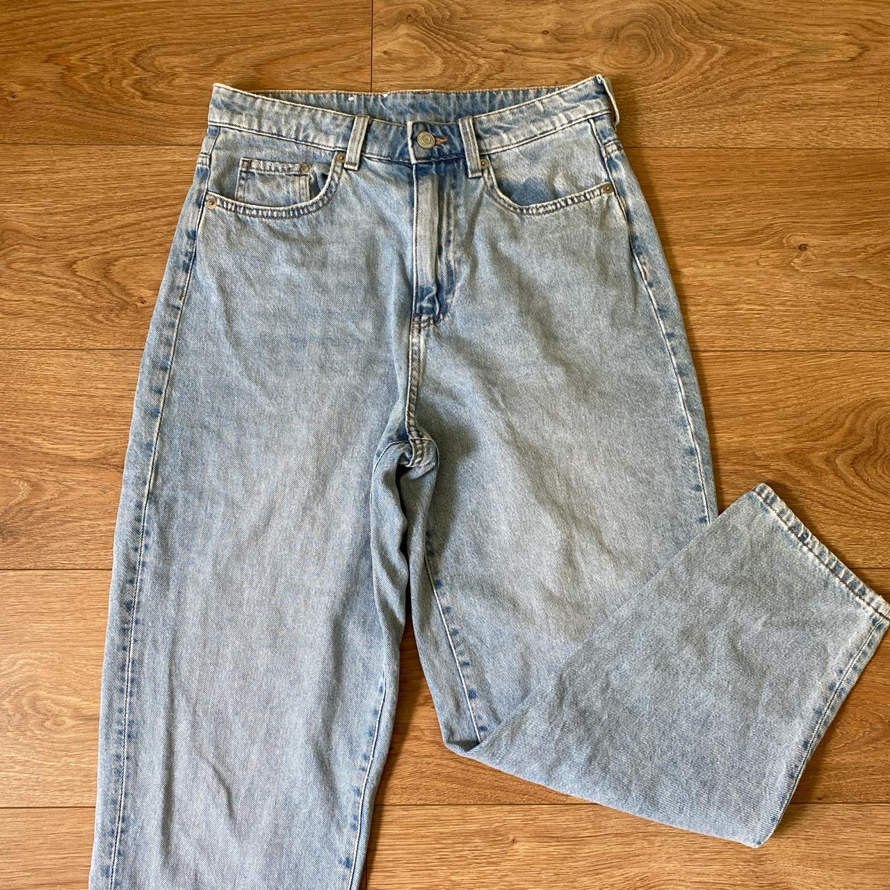 Contemporary pre-loved H&M mom jeans 👖 Label... - Depop