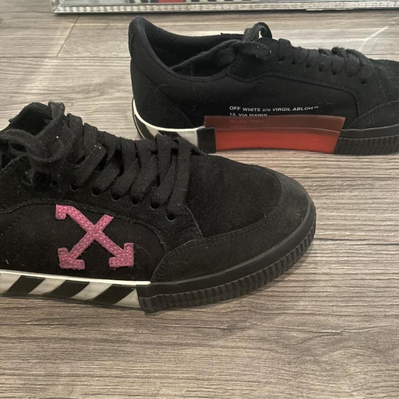 off white vulc low fuchsia