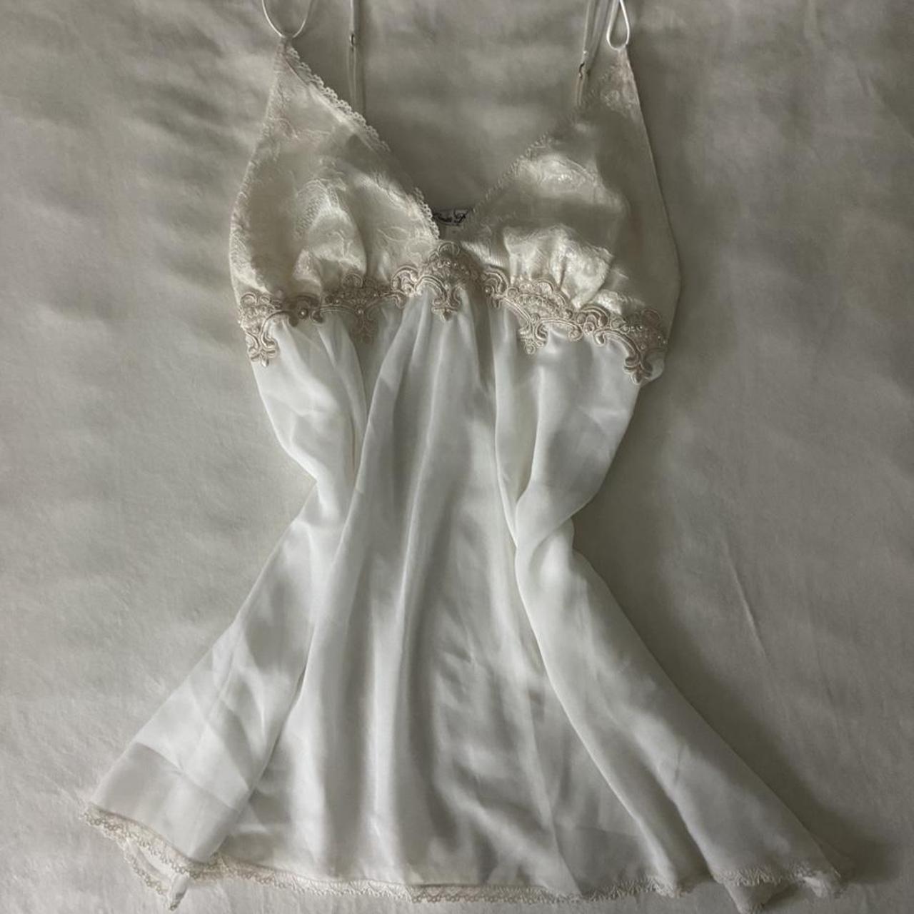 Linea Donatella Women's White and Cream Vest
