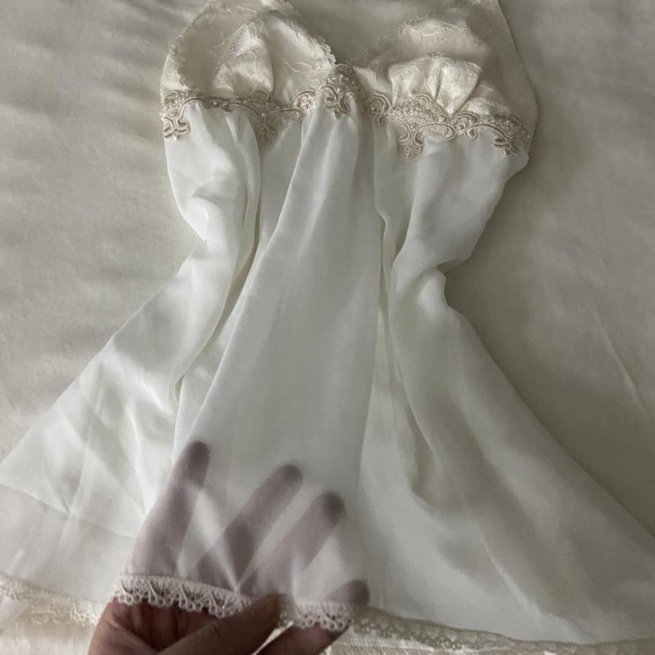 Linea Donatella Women's White and Cream Vest (4)