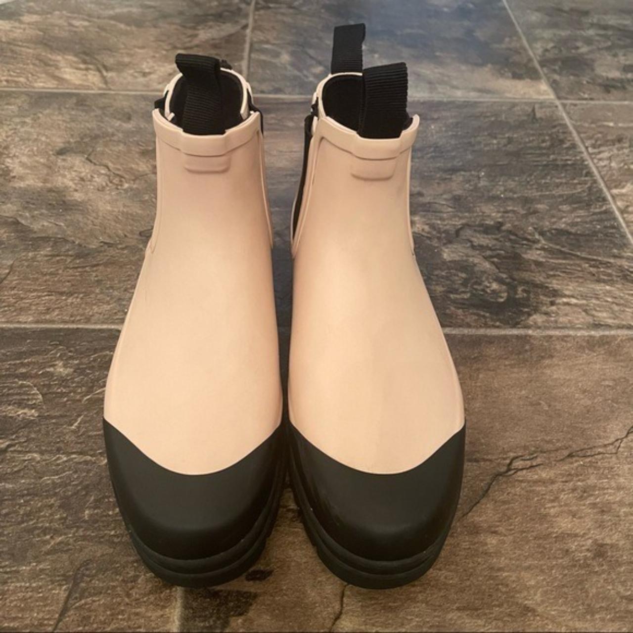 everlane chelsea rain boot