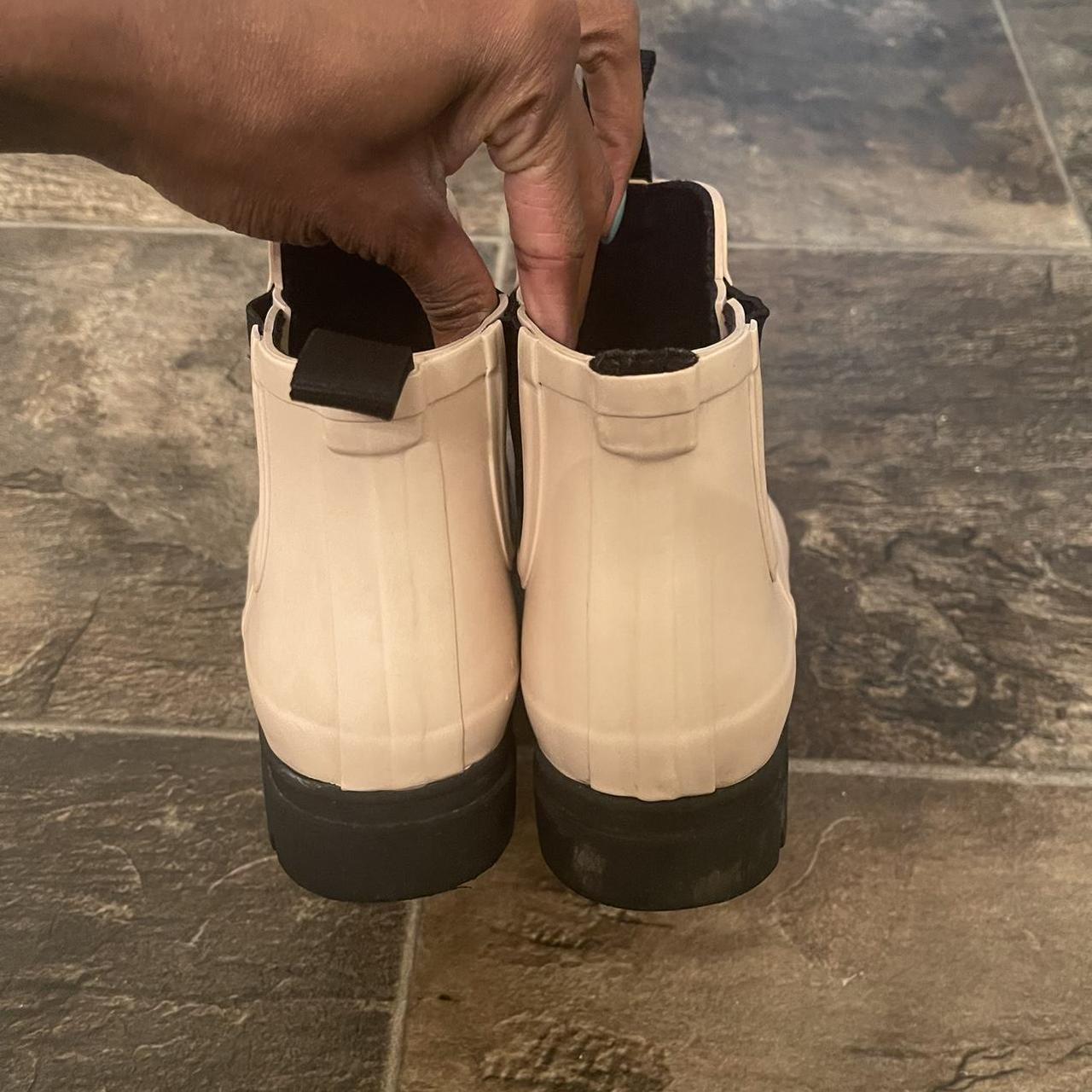 everlane chelsea rain boot