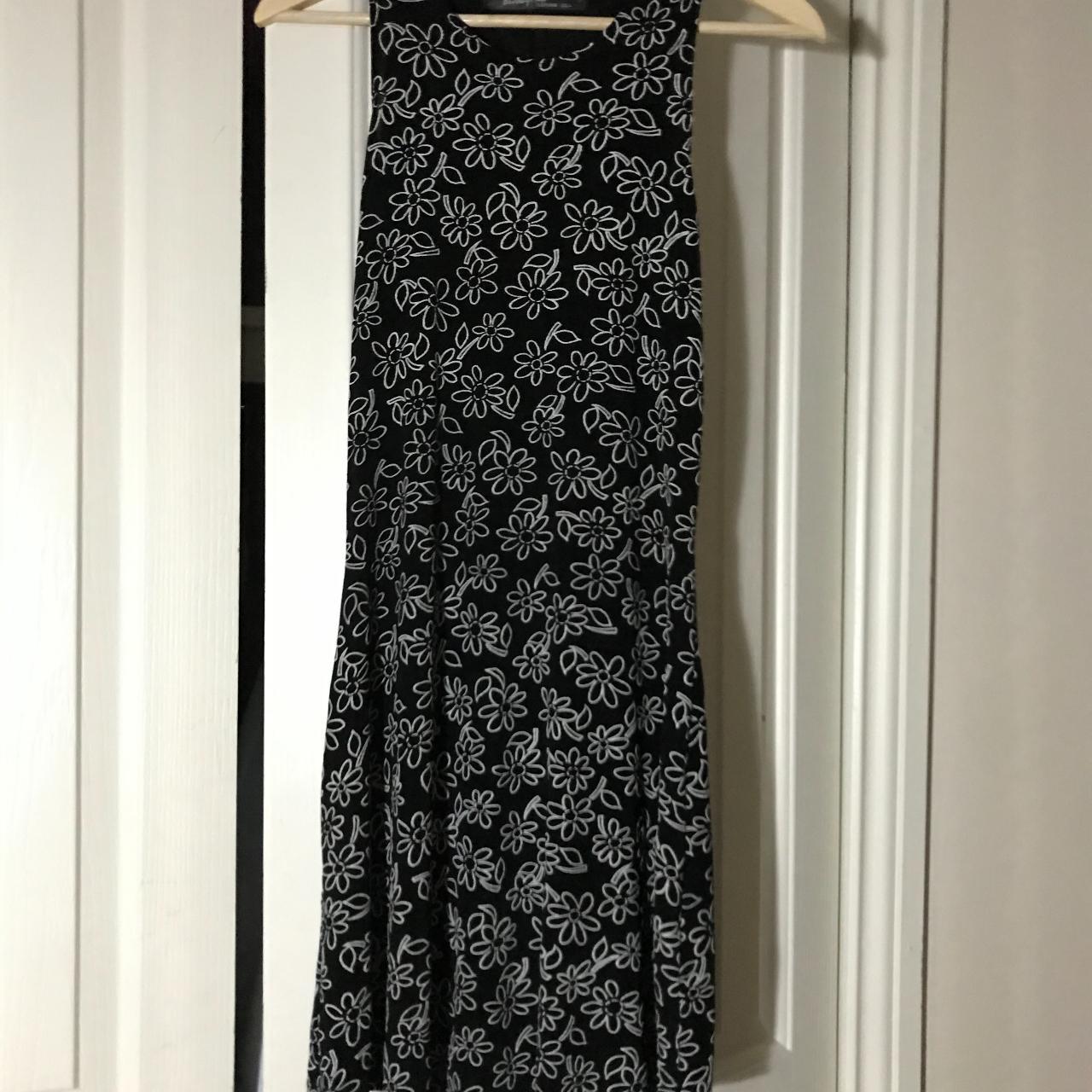 Black and white flower pattern dress Very... - Depop