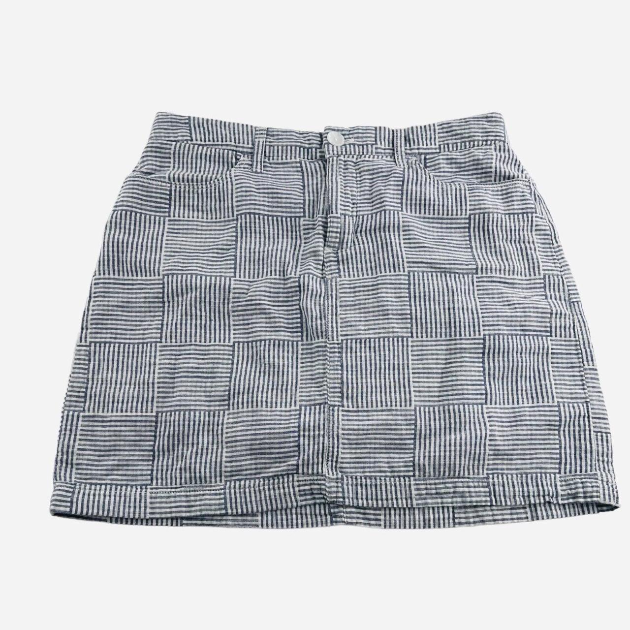 Croft & Barrow Women's size 12 Skort Blue White... - Depop