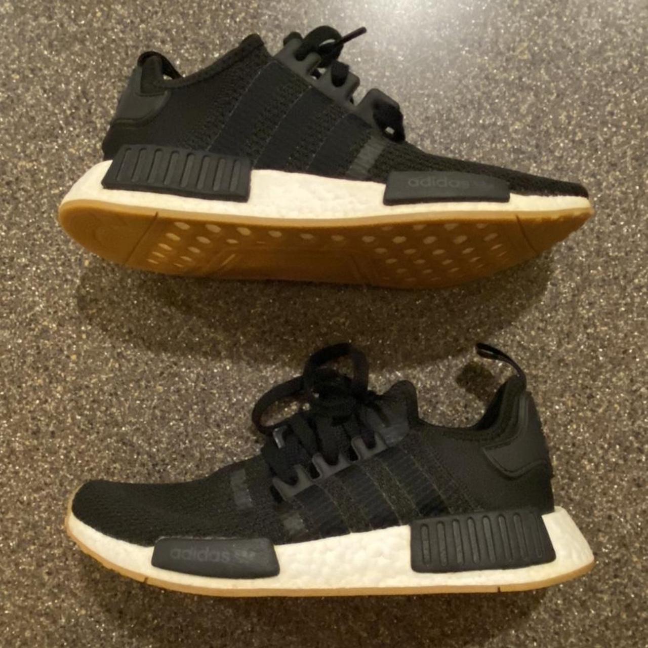 nmd r1 size 8.5