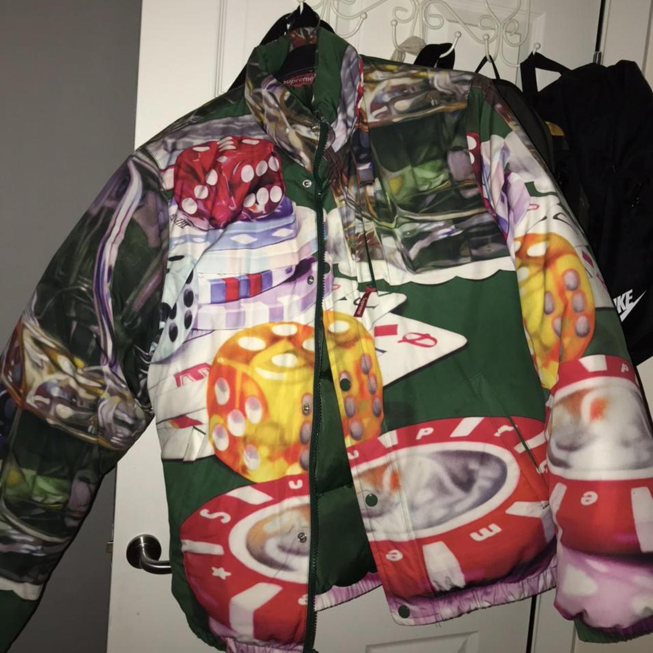 Authentic green supreme poker puffer coat Size